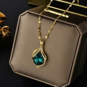 Fashion Jewelry Gold Necklace with Green Pendant